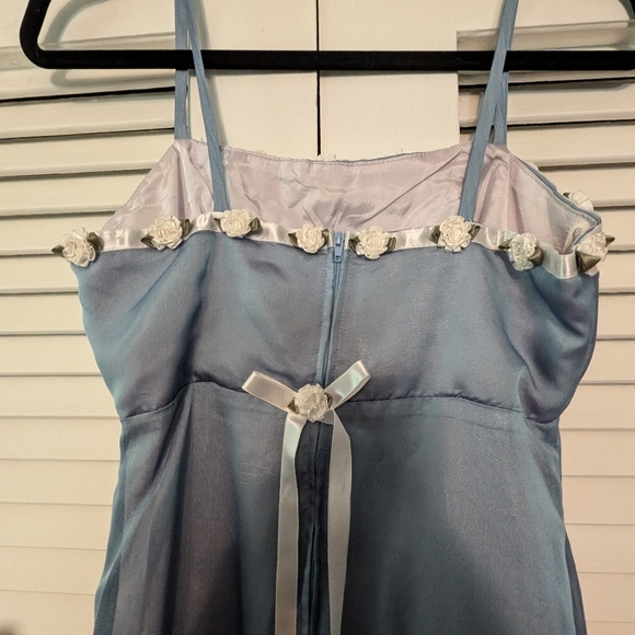 Baby Blue Vintage Prom Dress with Floral Detail - Picture 4 of 5